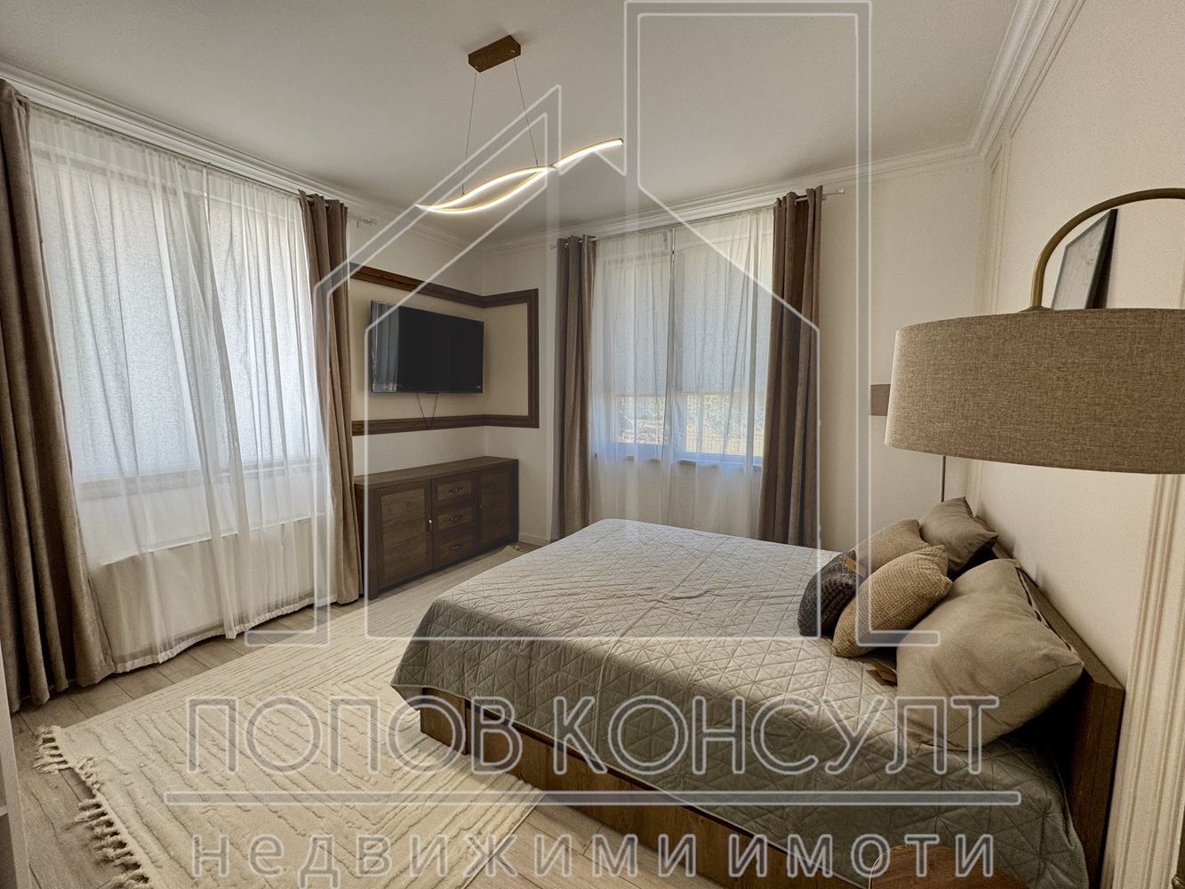 Къща в Пловдив, област-с.Радиново площ 222 цена 650000
