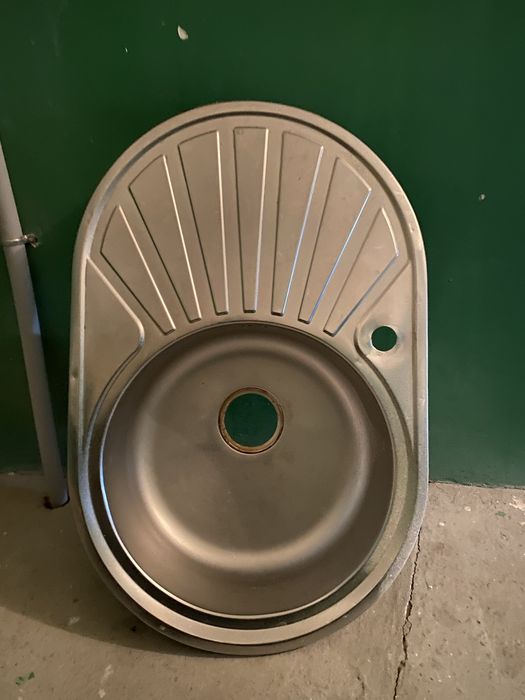 Кухонный Мойка, Газ плита, Шкаф кухонный