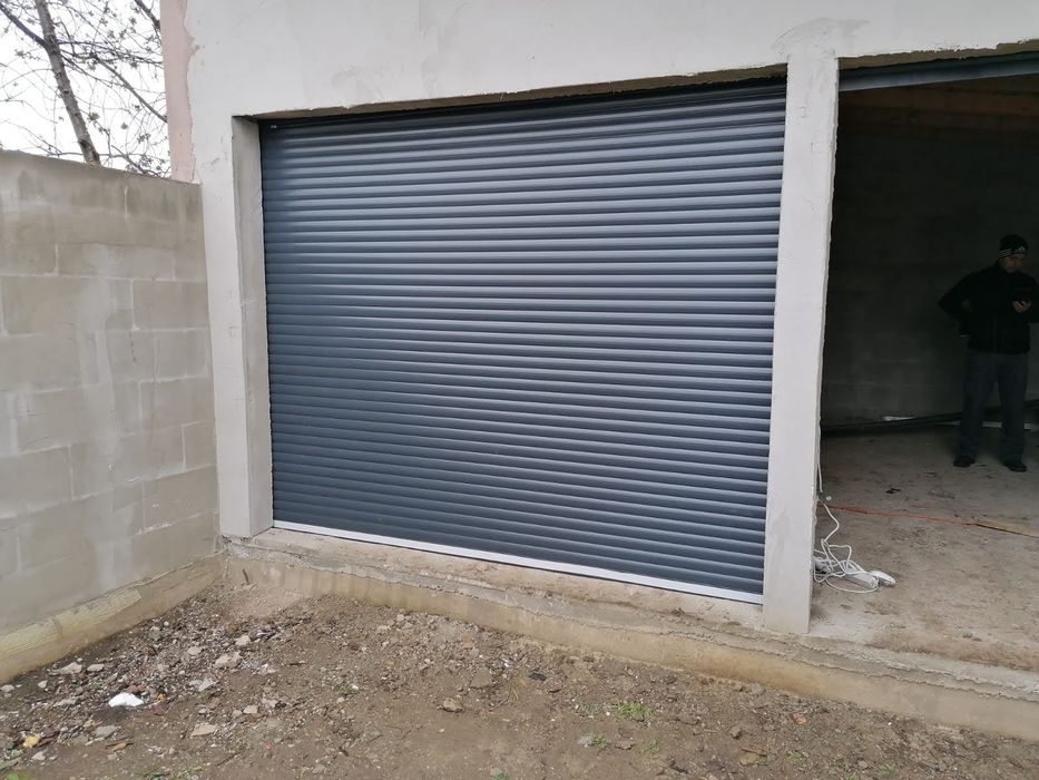 Usi garaj rulou aluminiu