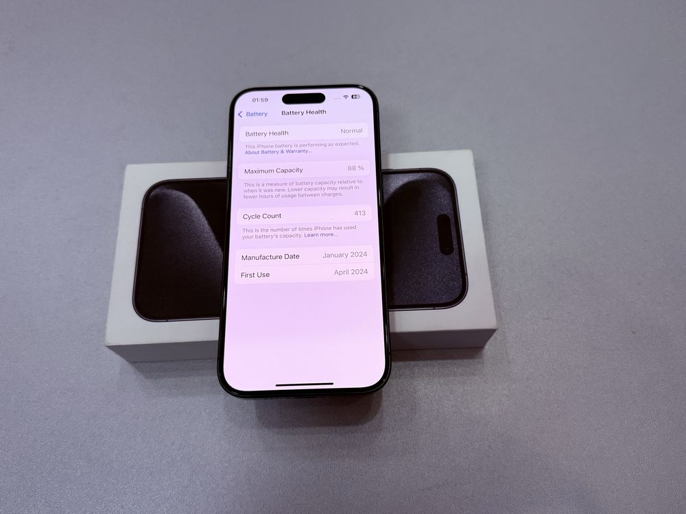Iphone 15 Pro, 256 gb, Black Titanium, la cutie