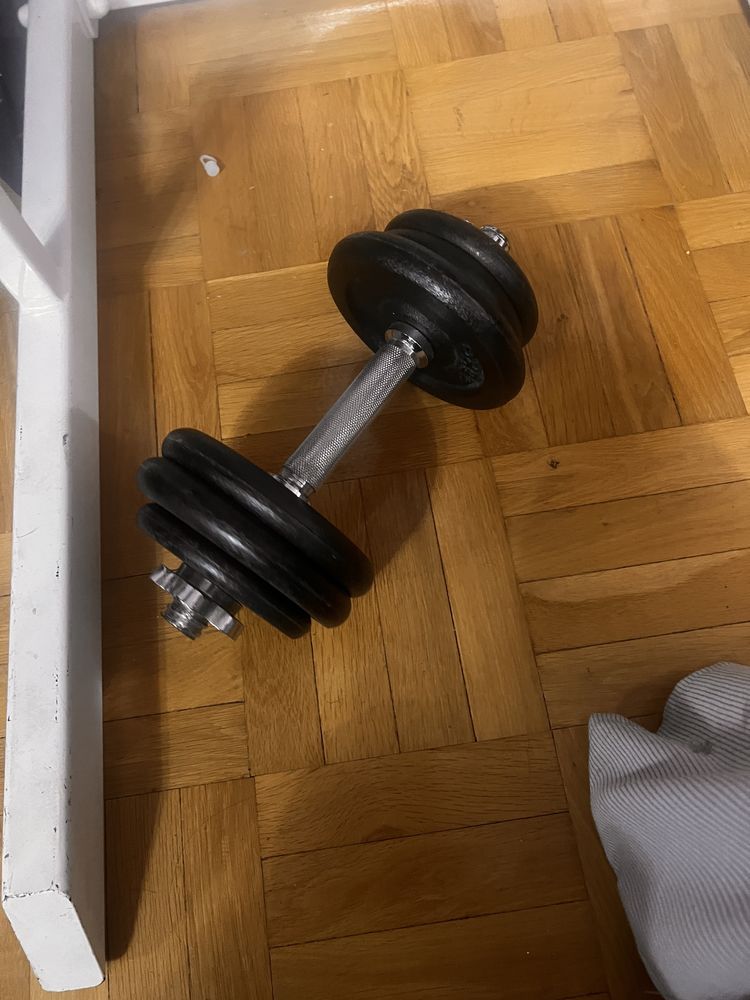 Фитнес уреди гантели   спортно легло