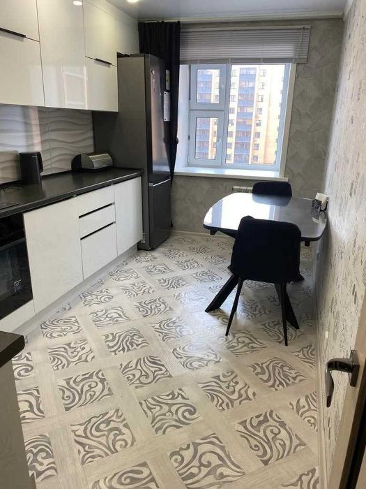 Срочно! 3 комнатная,  кирпич, Жас-Оркен