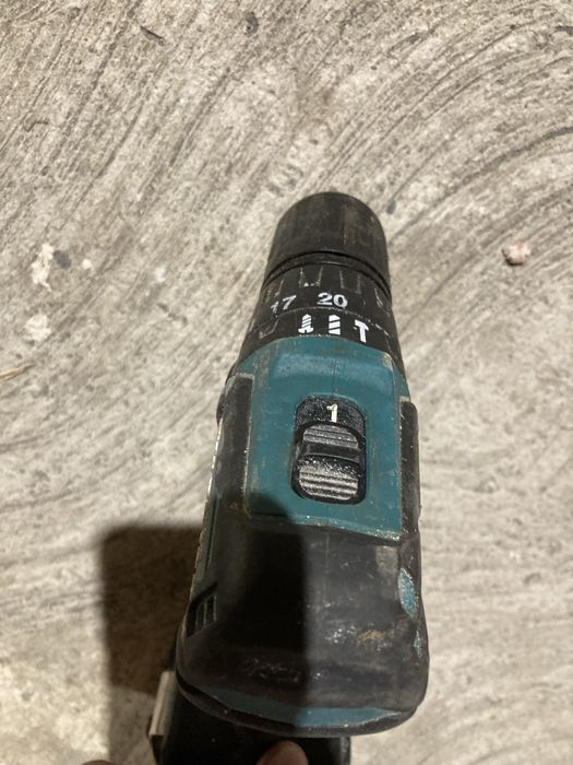 Autofiletanta Makita 18v DHP 483 Brusheless cu Mandrina Blocata