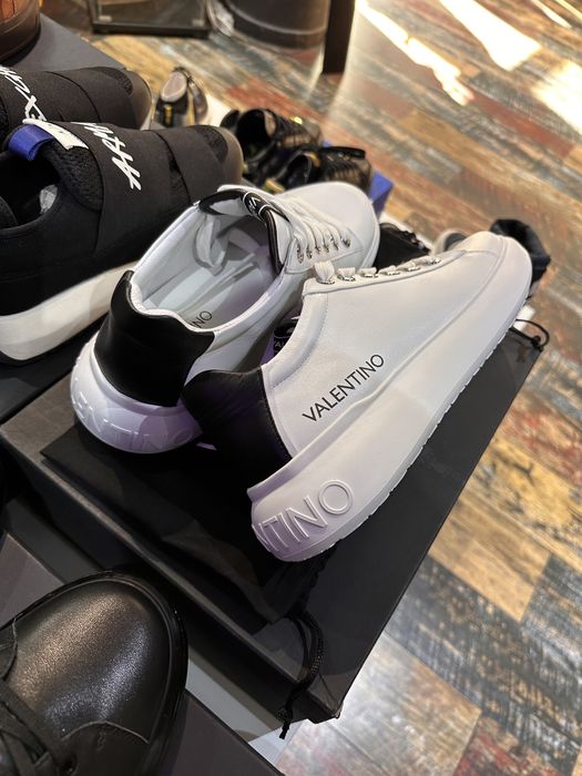 Valentino/Prinde oferta 4+1 In magazinul fizic!