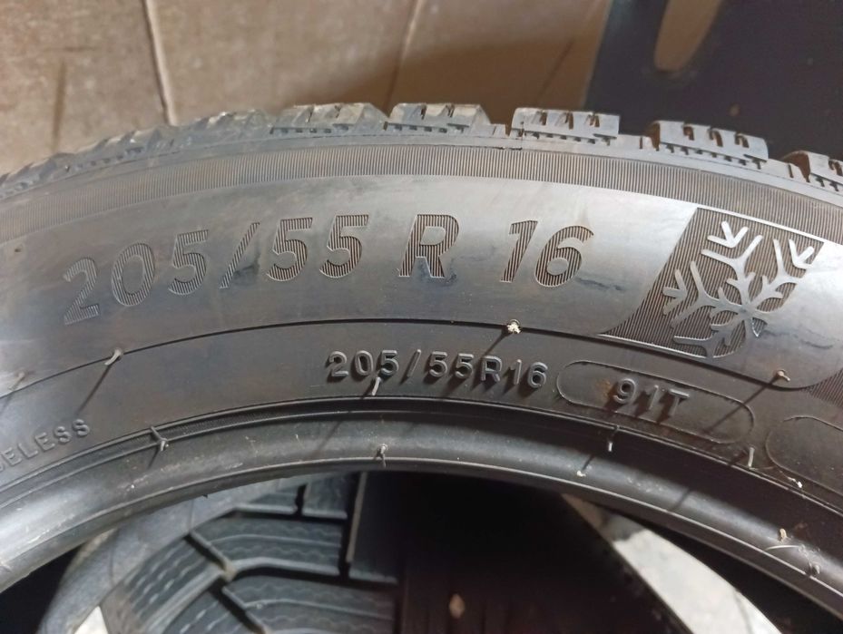 205/55/16  Michelin Alpin 6
