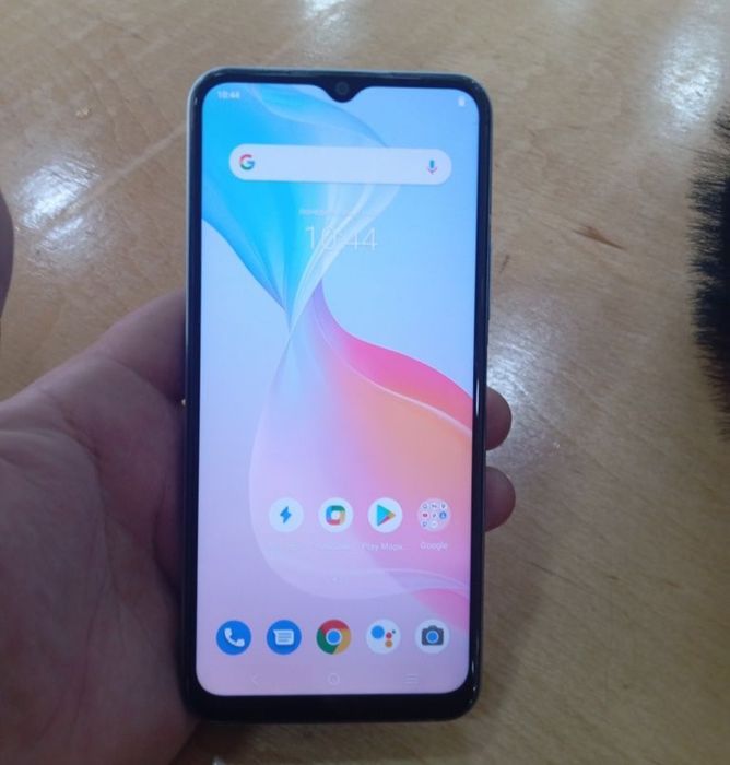 Продам телефон Vovo v21 память 64гб состояние отличное