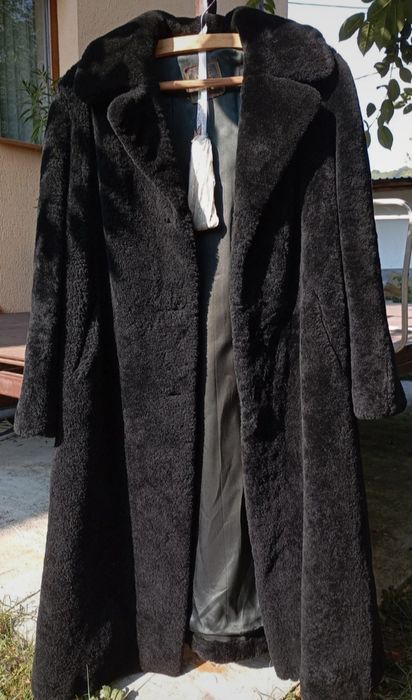 Blană naturală neagră