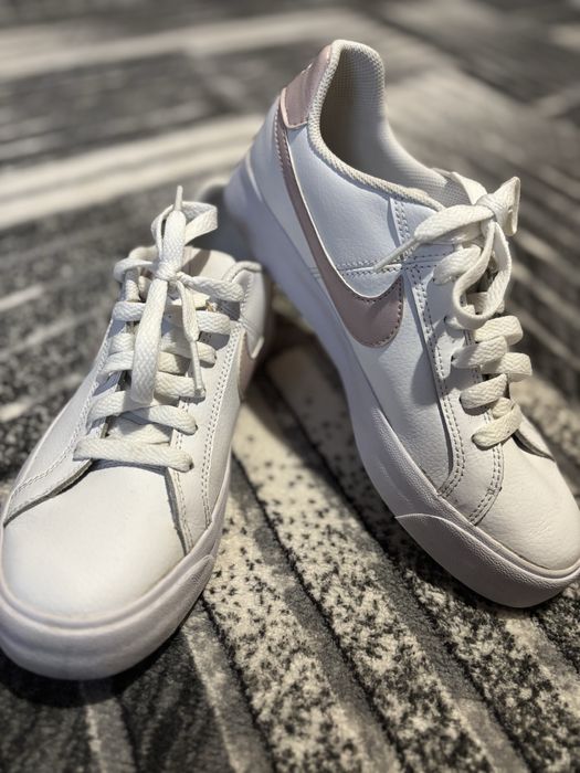 Дамски обувки найк 38 номер