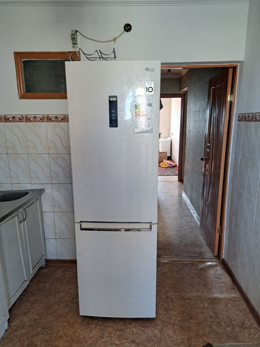 LG холодильник новый