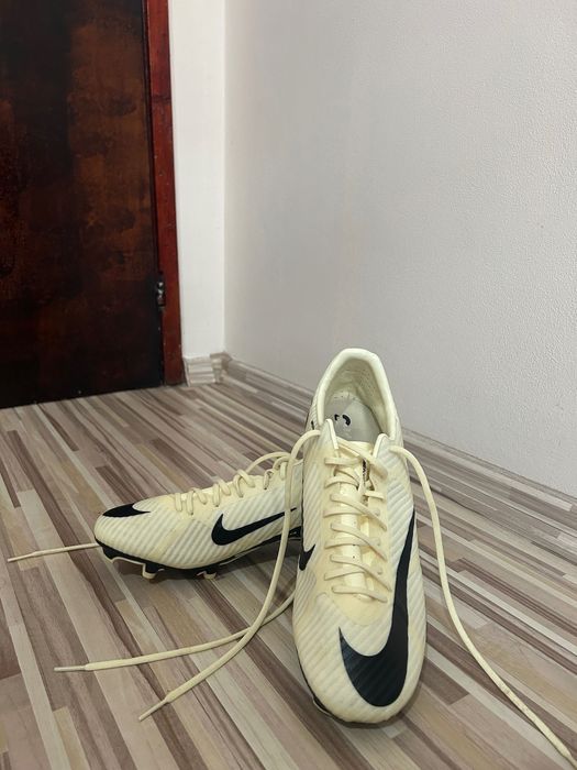 ЧЕРЕН ПЕТЪК Футболни бутонки Nike Air Zoom Mercurial Vapor 15.