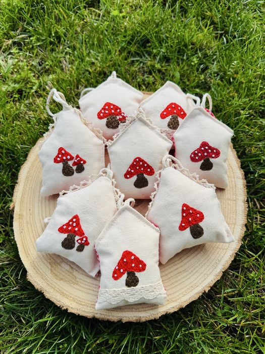 Коледни текстилни играчки