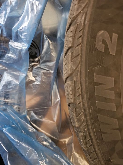 Vand set  Jenti cu cauciucuri de iarna