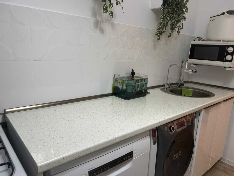 Vand blat bucatarie Fab Star alb si chiuveta Blanco Rondoval panzat