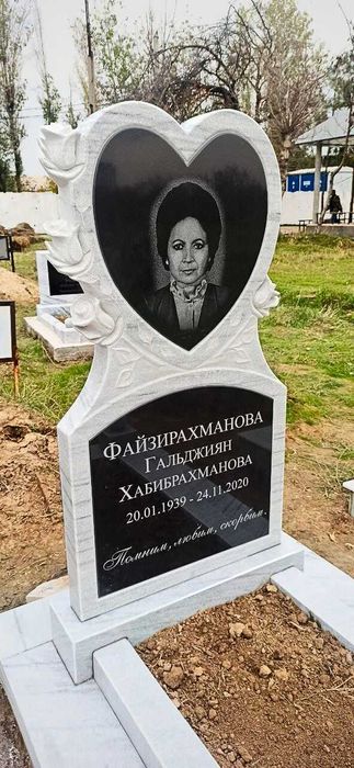 Памятники из мрамора и гранита