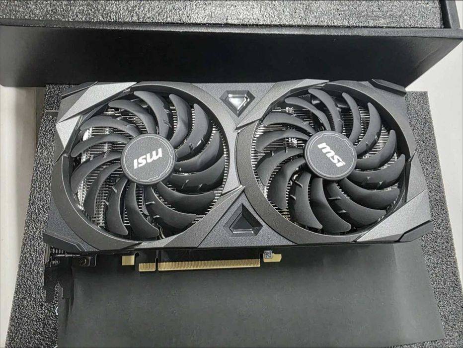 Nvidia Geforce RTX 3070 MSI Doar azi!