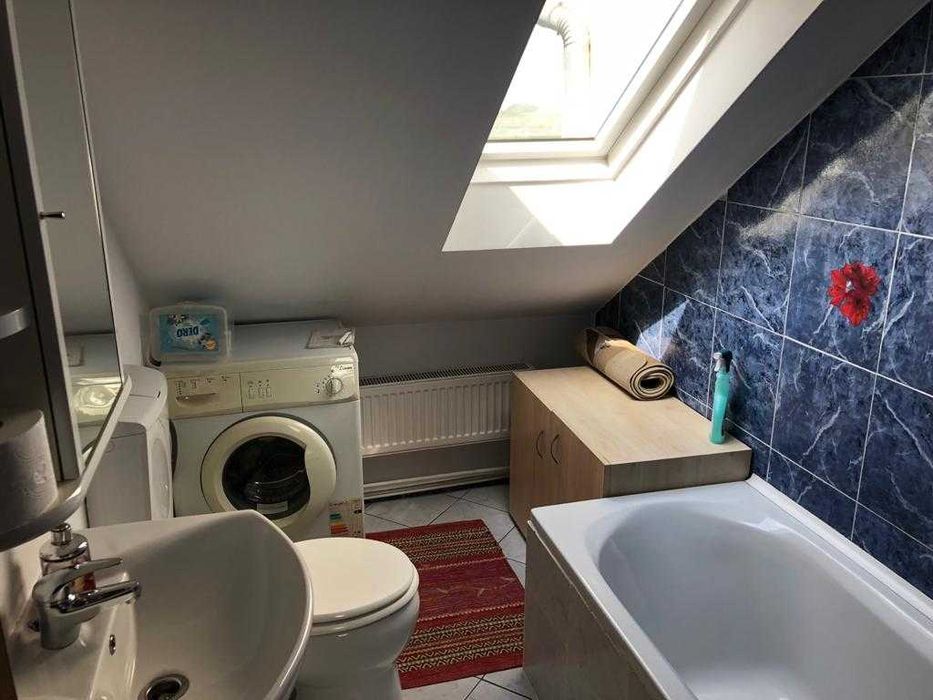 Închiriez apartament mobilat si utilat cu 2 camere nedecomandate