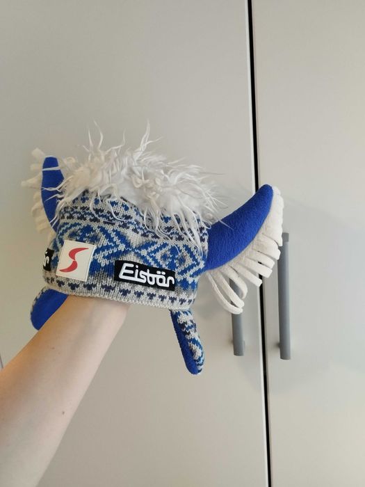 Caciuli Eisbar pt copii  20 lei/ buc