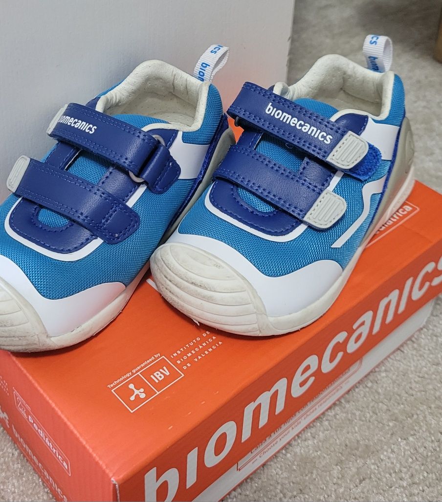 Incaltaminte baieti Biomecanics si Geox