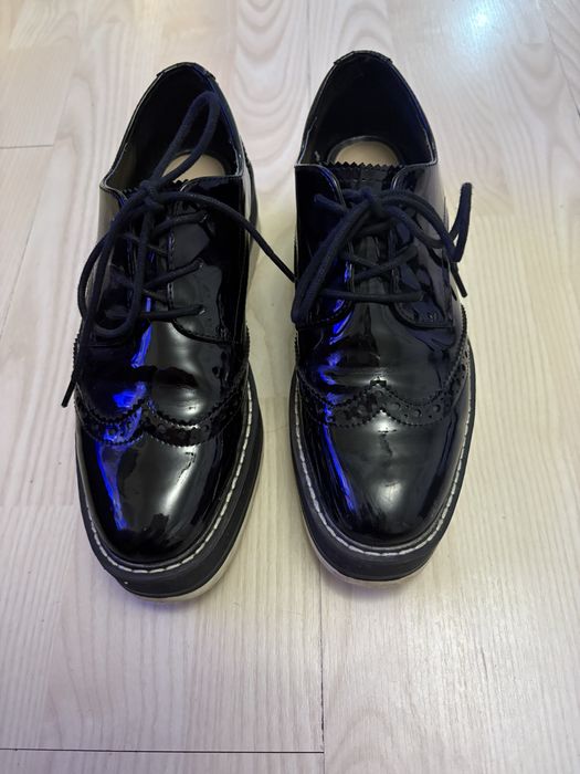 Продавам черни елегантни обувки на Zara,37 номер