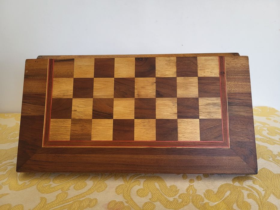 #1 Стар масивен дървен шах от най-големите