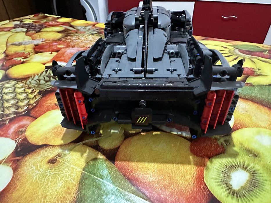 Masina din lego peugeot model 2022 (DE COLECTIE)