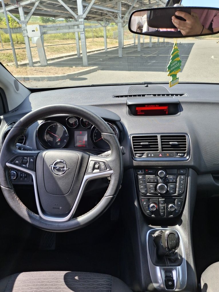 Vând Opel Meriva