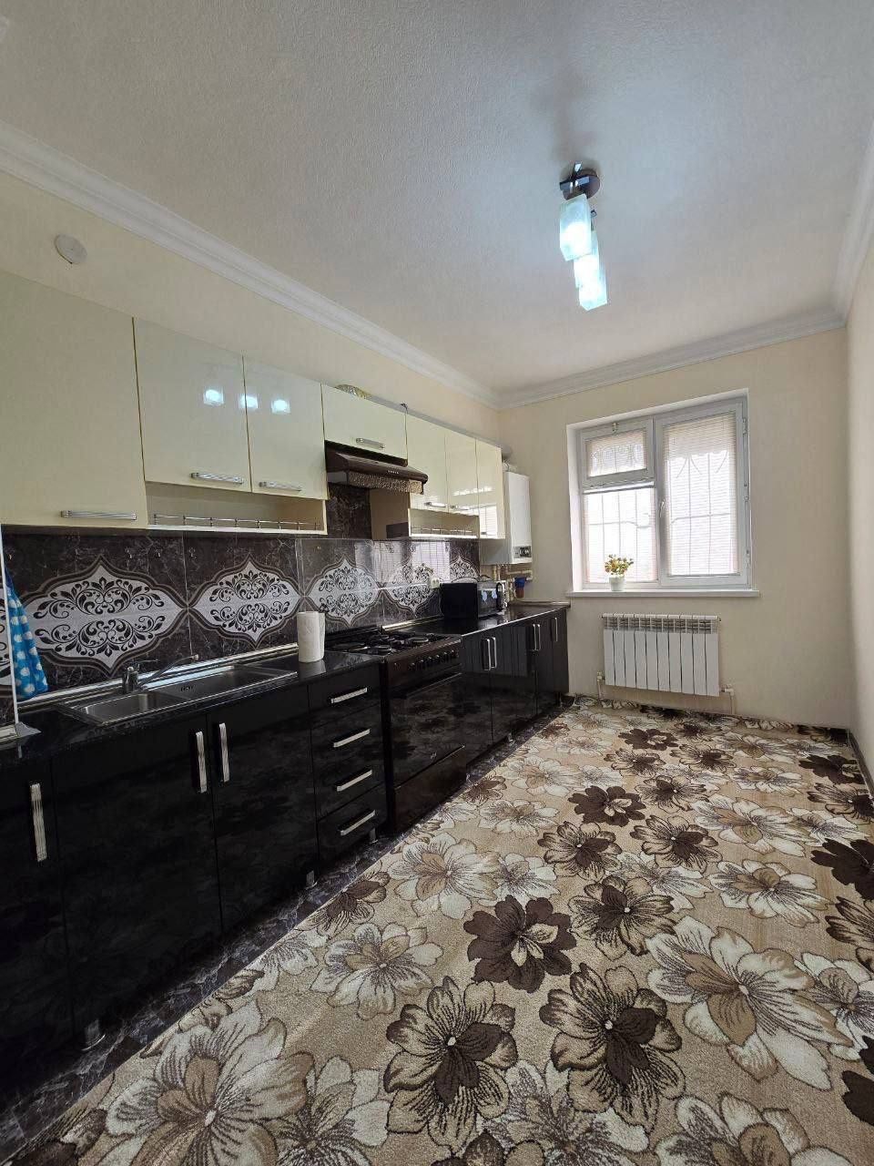 Продаётся  3х комнатная квартира
