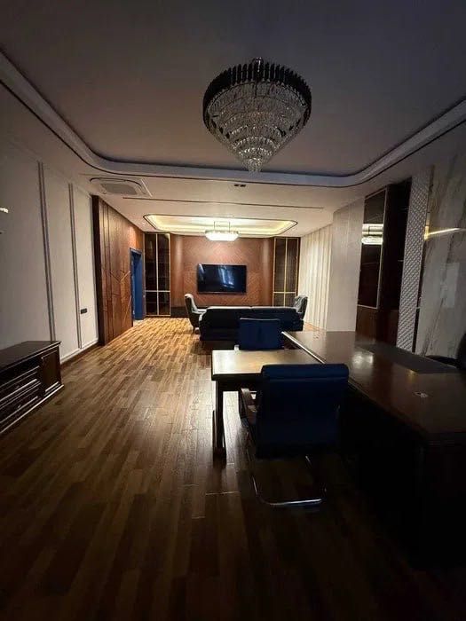 Сдается офис Чинабад санатория
300м2