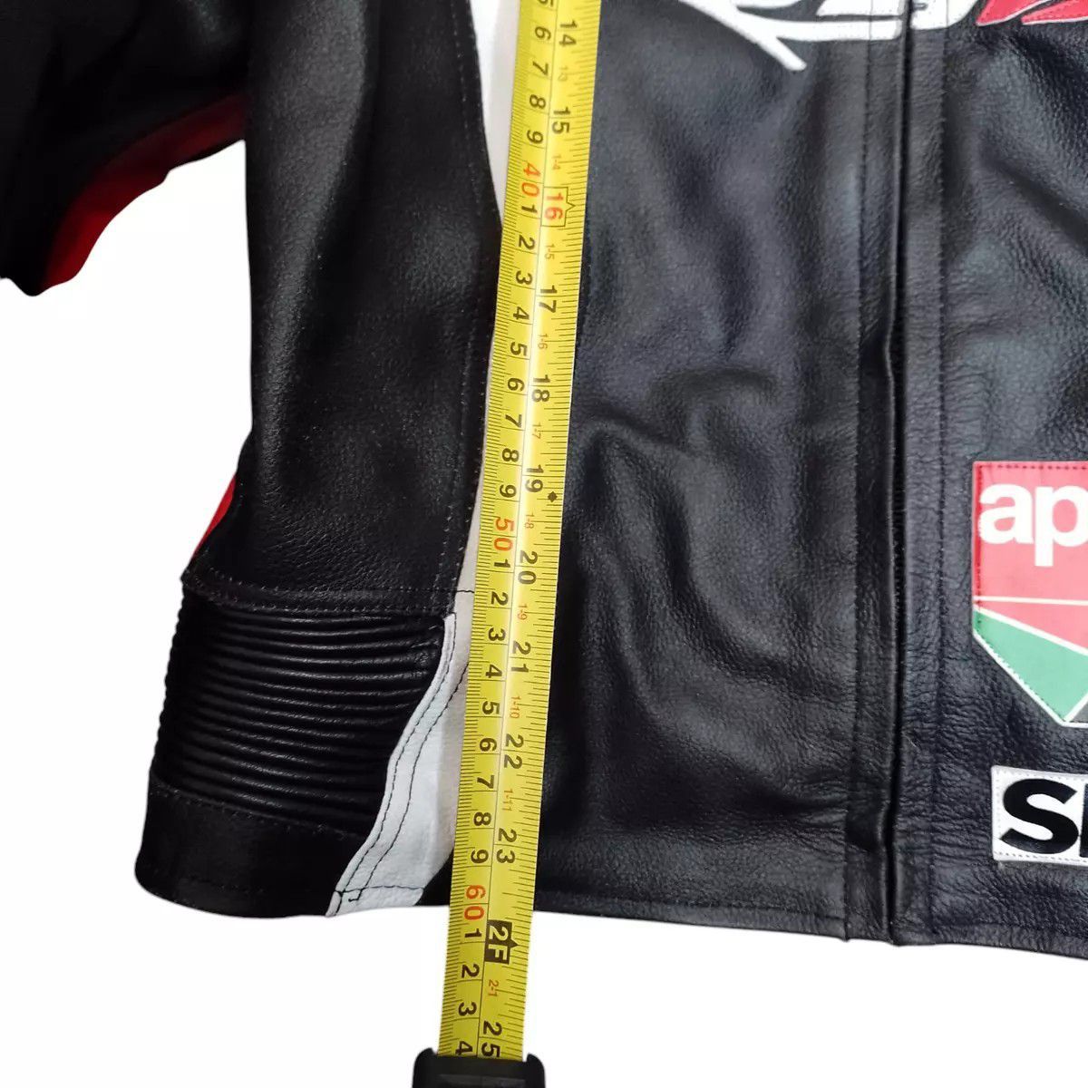 Мото куртка от итальянского бренда aprilia rsv 4