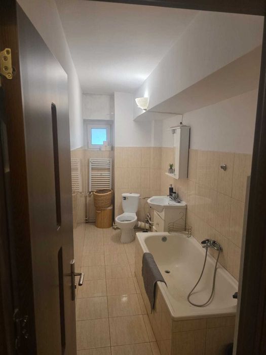 Apartament cu 2 Camere centru Hala centrala