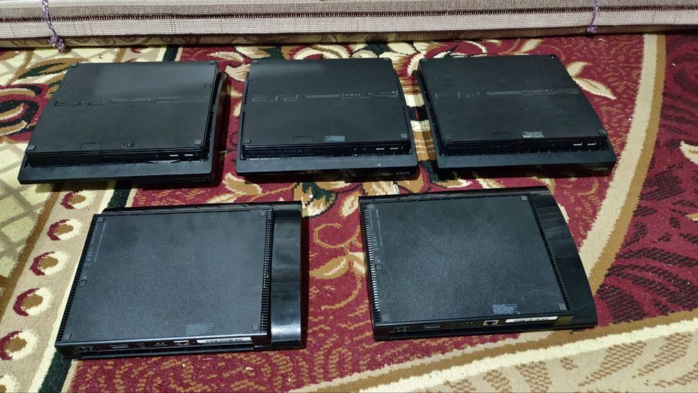 Ps3 Lar Koreyadan kelgan xotirasi 500GB dan 4ta bor
