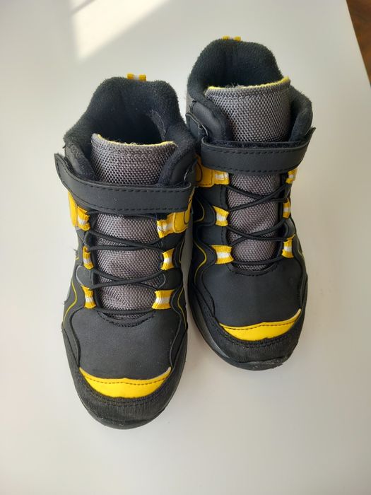 Боти /ботуши,  високи маратонки, спортни обувки , номер 30