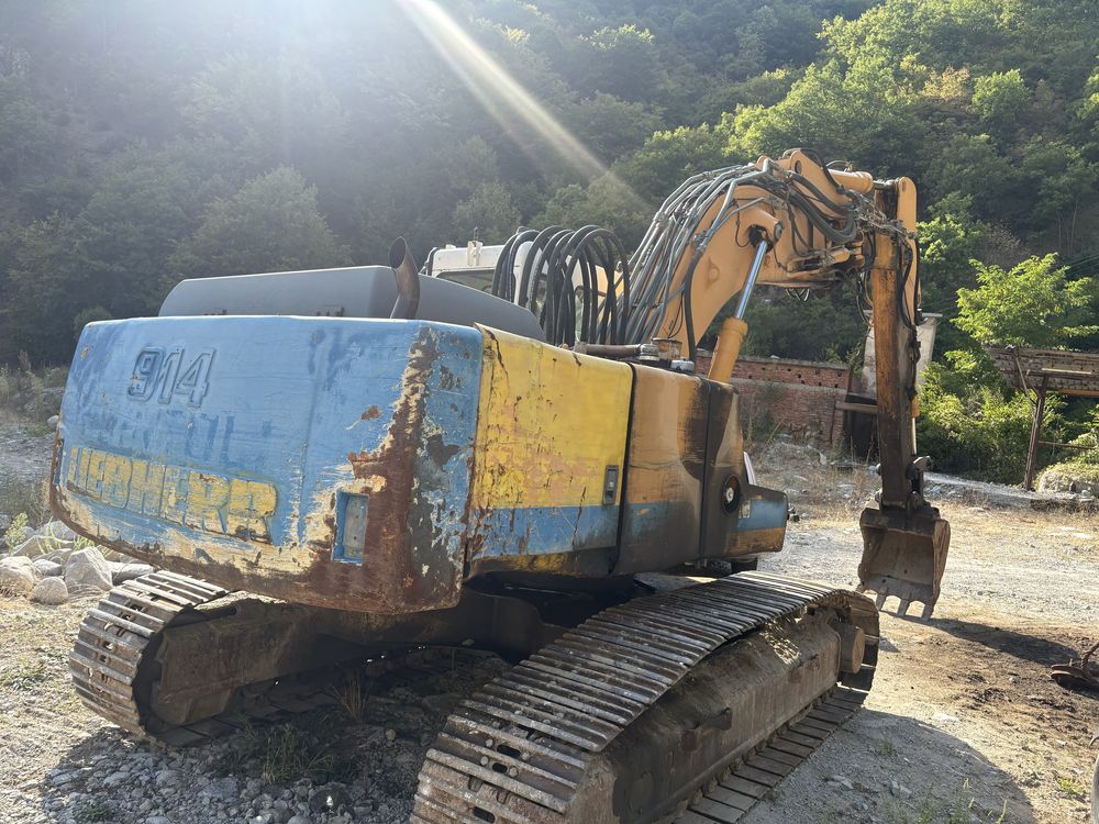 Продавам верижен багер Liebherr