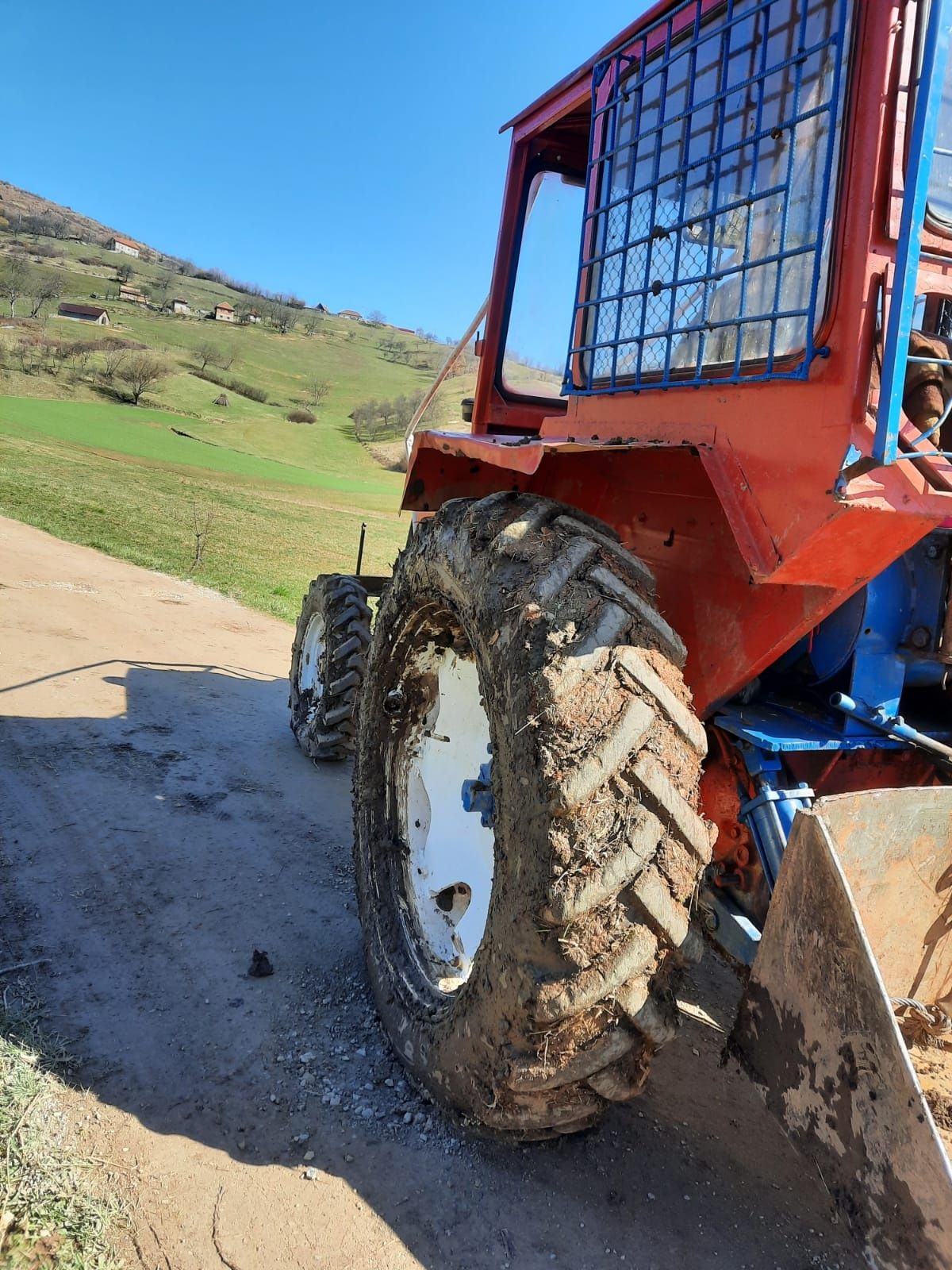 Vând tractor u 651