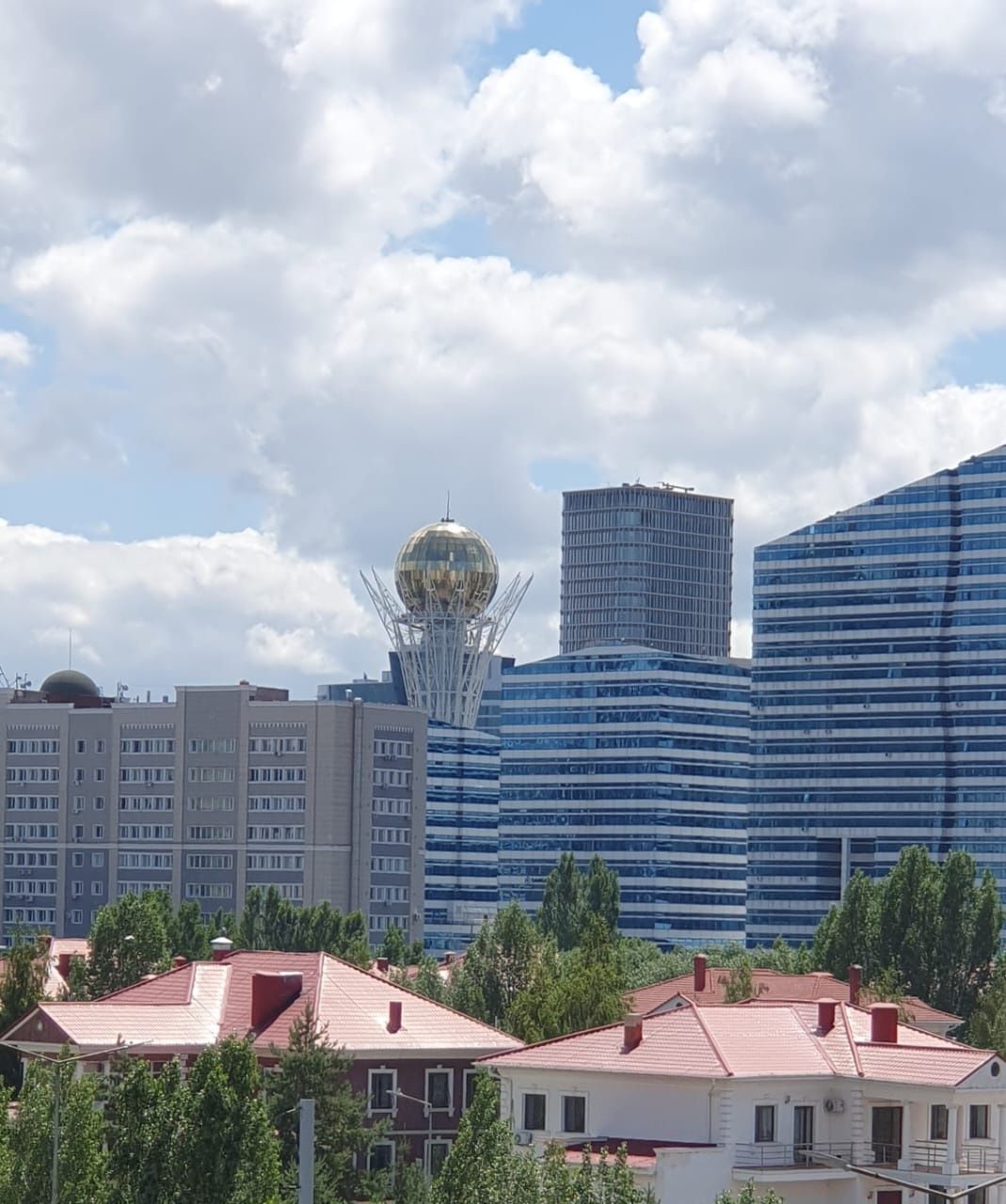 10 спальных мест,4-х комн. кв.с 4-мя кроватями и раскладным диваном в
