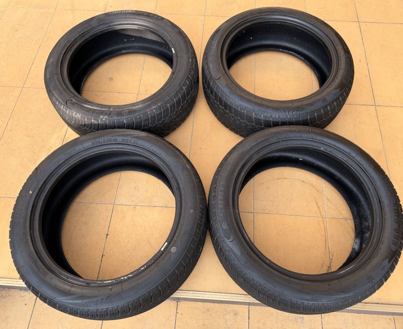 Vand set anvelope iarna 235/50/19