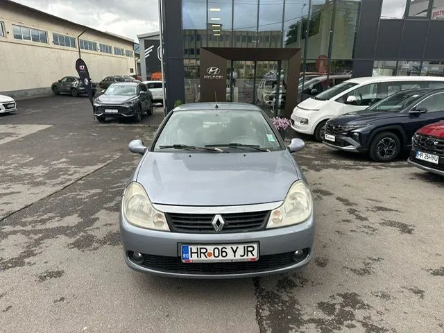 Renault Symbol Masina de familie/oras de vanzare in stare buna!