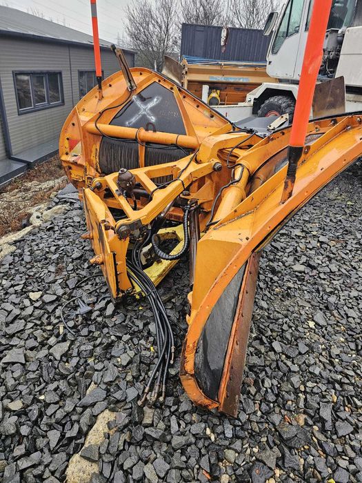 Lama deszapezire Unimog în V