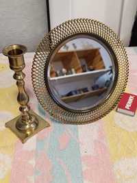 Vând oglinda cu rama din bronz și suport lumanare
