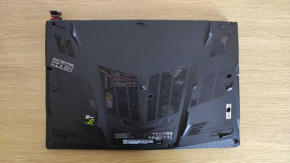 MSI GP63 Leopard 8RE FHD i7-8750H 4.1GHz Nvidia 6GB DDR5 CARCASA RUPTA