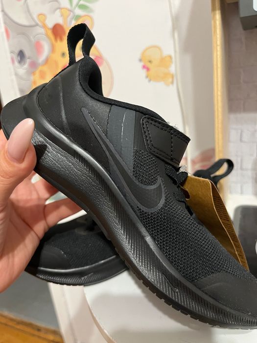 Дамски и детски маратонки Nike
