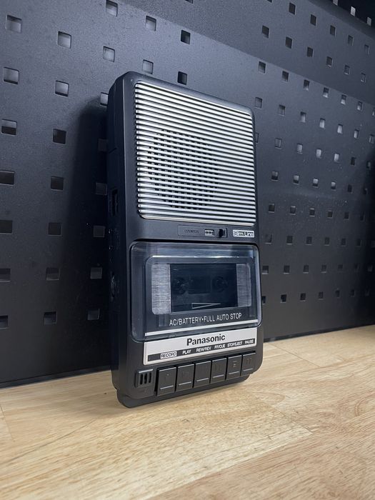 Casetofon portabil reportofon panasonic rq 2102a