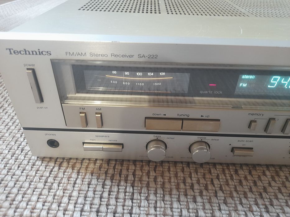 Techincs SA-222 amplificator+tuner