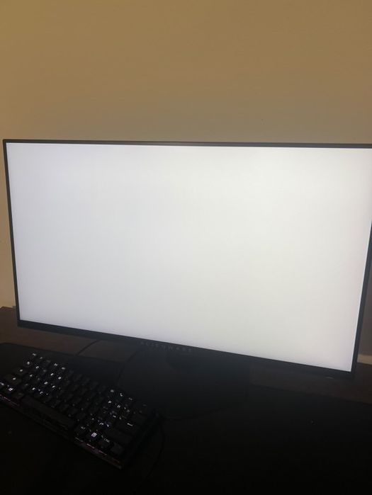 minitor alienware 360hz ips 0,5ms