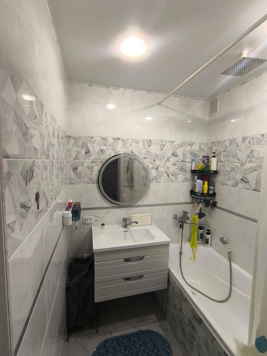 Продается 2-х комнатная квартира новой планировки, район Уюта