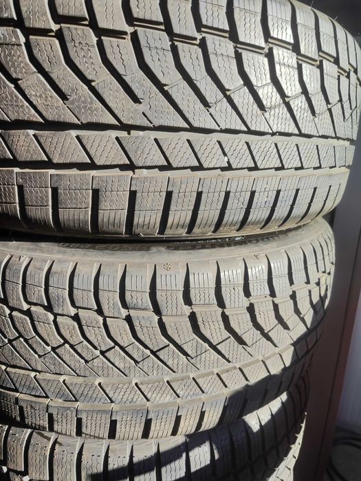 2бр.зимни гуми 225/40/18 Falken