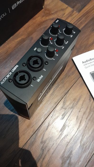 Аудио интерфейс външна звукова карта за подкаст и инфлуенсъри PreSonus