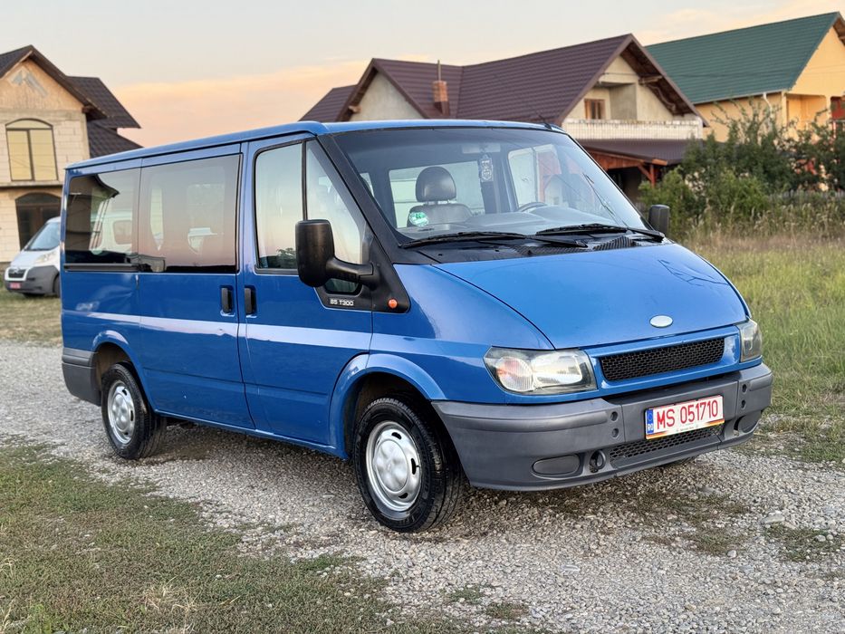 Ford transit 8+1 locurii