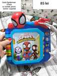Spidermanfigurine, carte, masinute