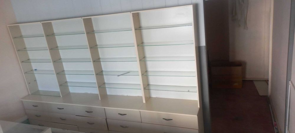 Apteka optika uchun mebel